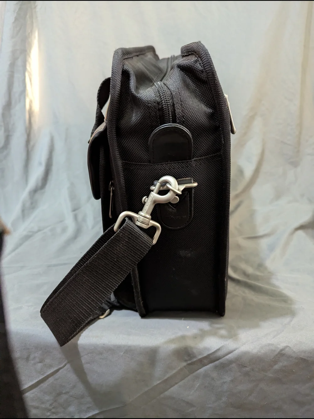 Targus Black Men's Heavy Duty Laptop Briefcase Bag